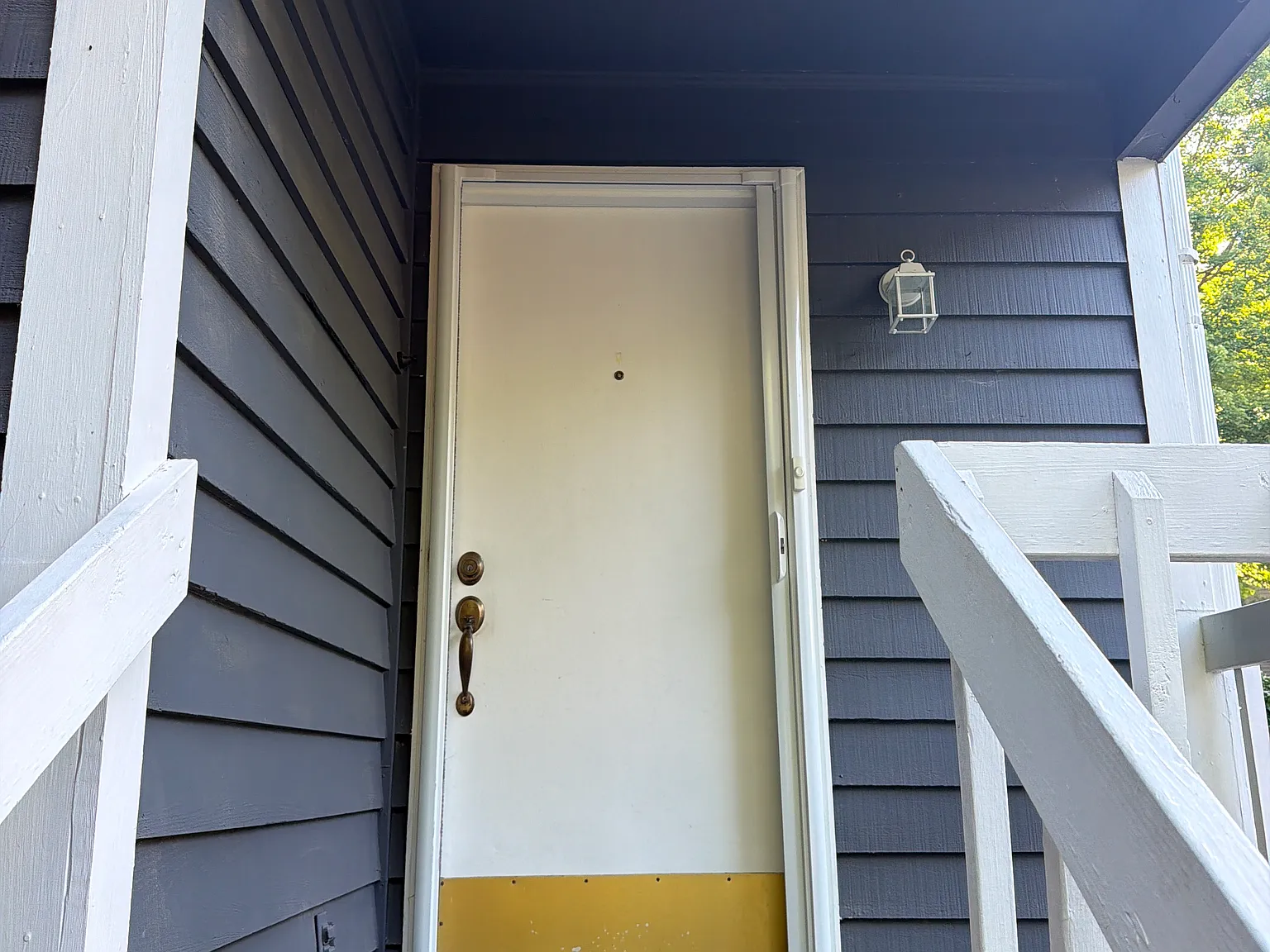 110 Jo Anne Cir — Photo 1