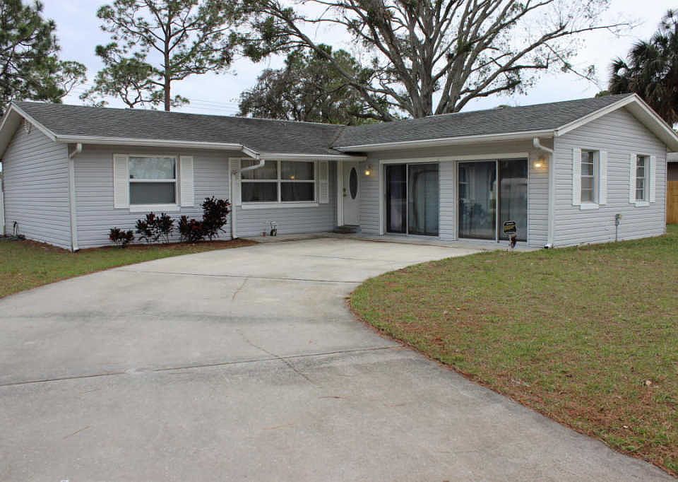 1st image of 102 Highlands Dr