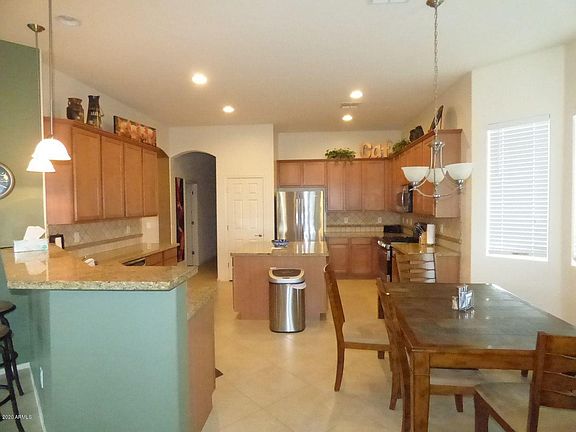 3rd image of 18428 W Summerhaven Dr