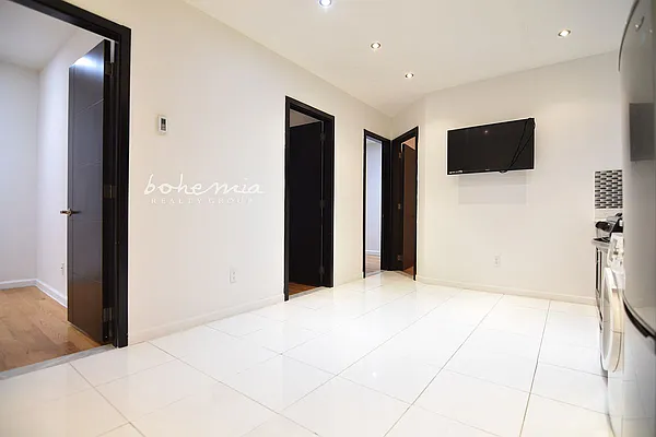 Rented by Bohemia Realty Group | media 2