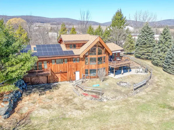 15 Mills Place, Milton, NY 12547