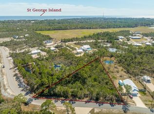 216 Ridgecrest Pkwy, Eastpoint, FL 32328