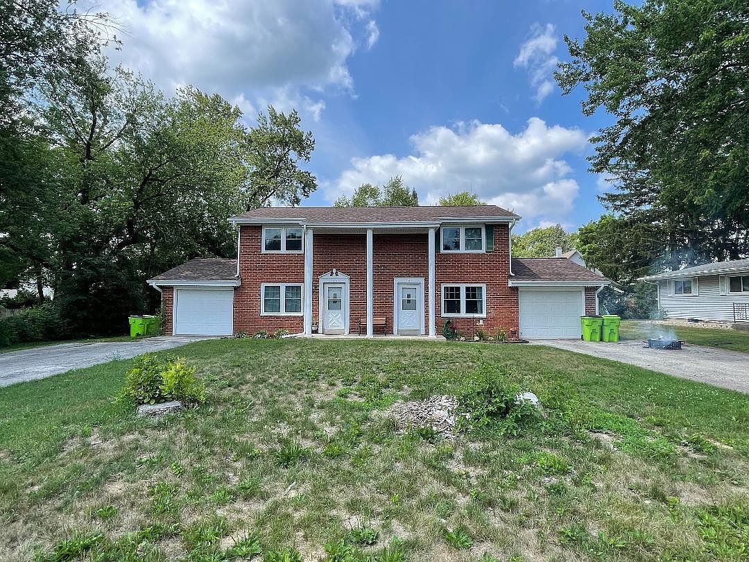 121 Roberts Rd, Dousman, WI 53118 Zillow