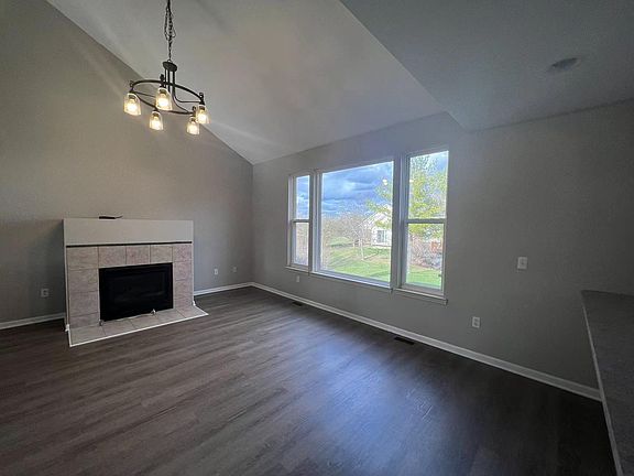 5th image of 1923 Golfview Ln