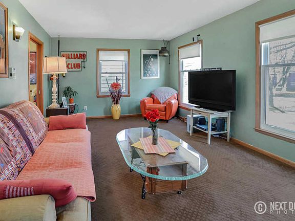 5th image of 1461 Diamond Ave NE