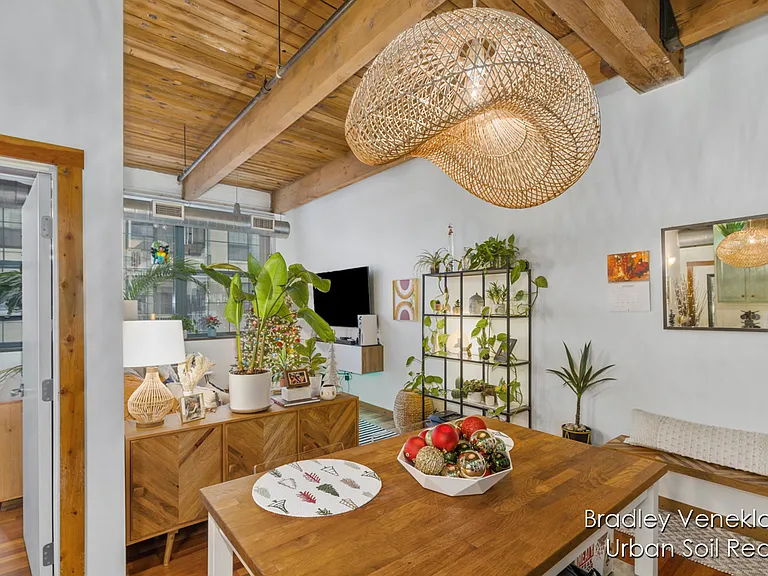 940 Monroe Ave NW #217 — Photo 8