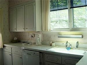 3rd image of 281 Stillwell Ave
