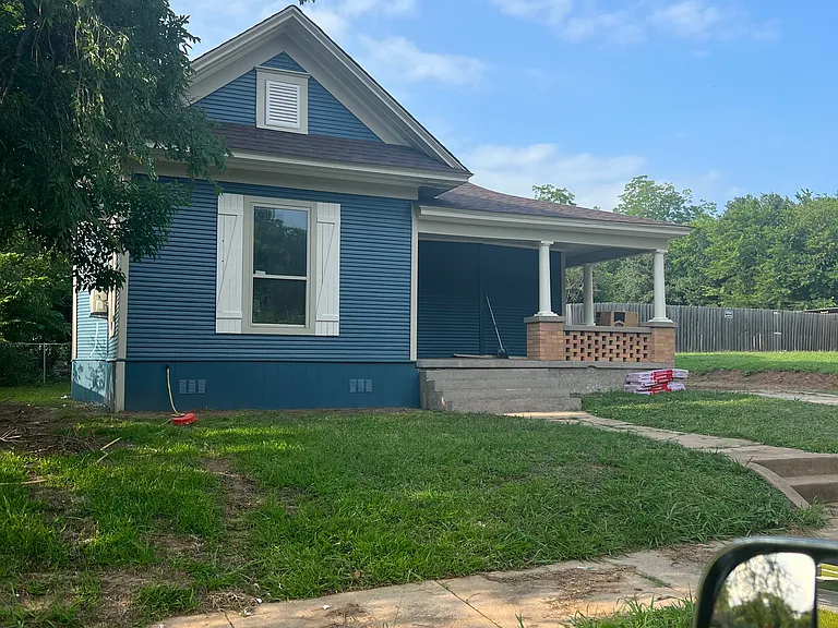 225 W Heron St — Photo 2