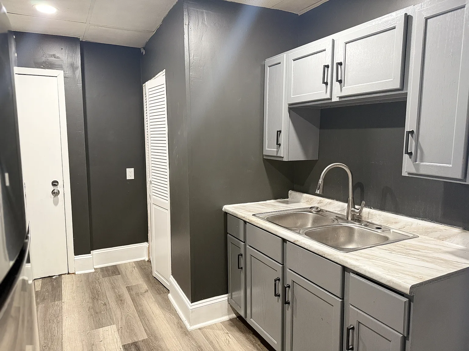 7450 South Maryland Avenue/824 E 75th St — Photo 2