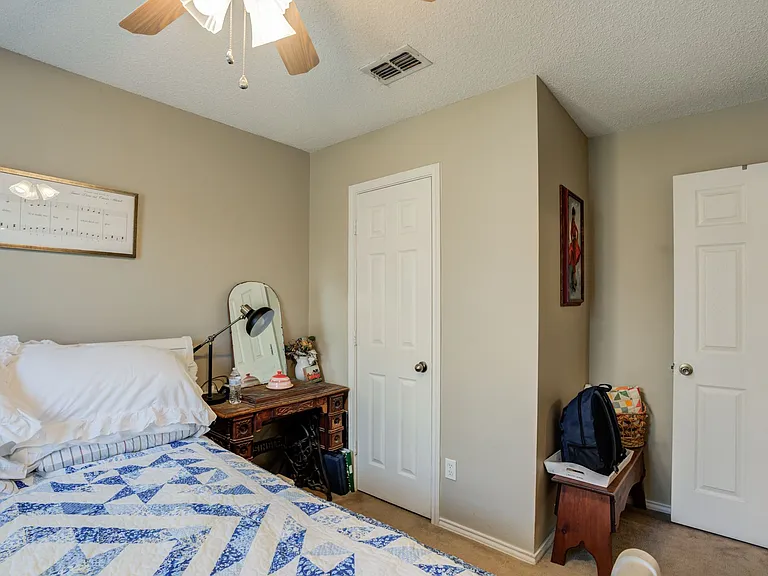 505 N Iola Ave — Photo 12
