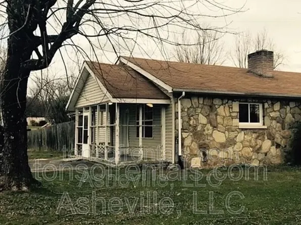 100 Dania Dr, Hendersonville, NC 28792