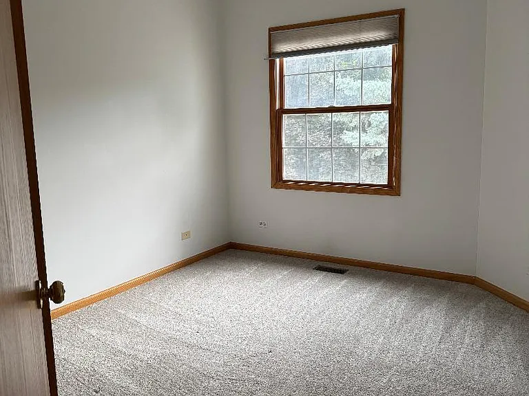 1004 N Columbia St — Photo 18