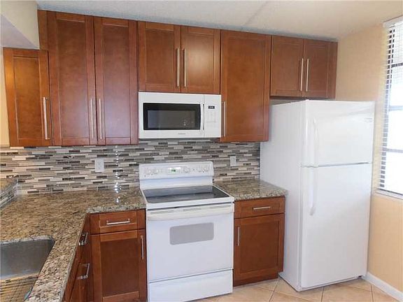 2nd image of 1713 Whitehall Dr APT 403