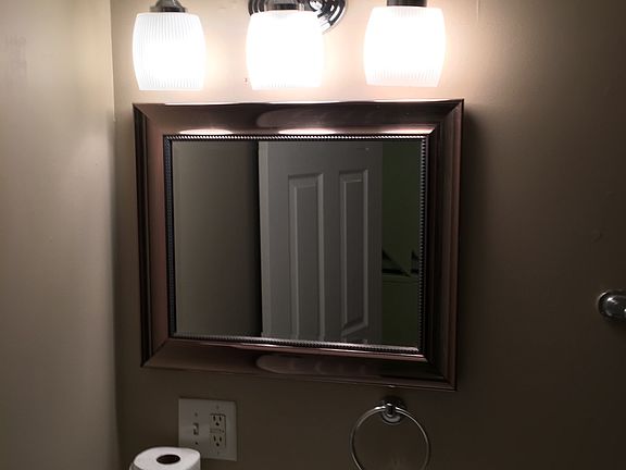 4th image of 1318 Laurel Ave APT 1