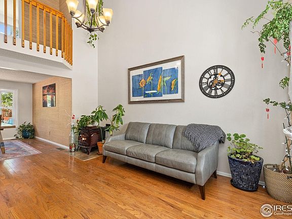 3rd image of 1026 Red Oak Dr