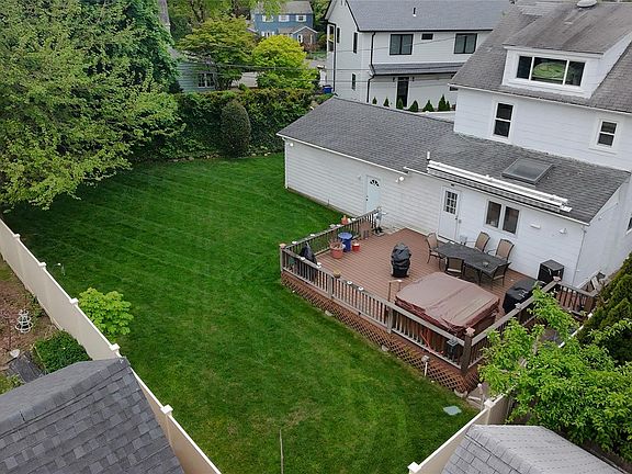 4th image of 47-11 Belmont Road