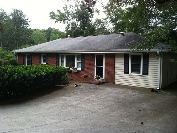 4th image of 3564 Hickory Cir SE