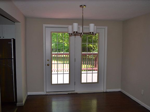 5th image of 3825 Townsley Dr