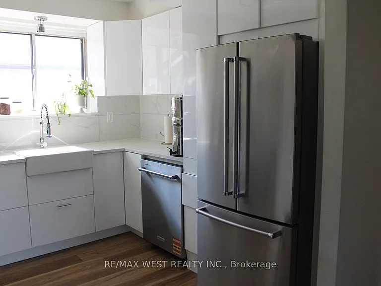 11 Fletcher Pl #MAIN — Photo 5