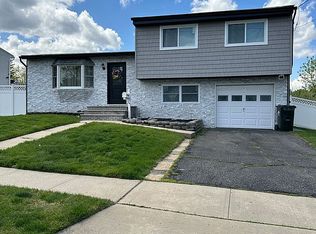 19 Holly St, Old Bridge, NJ 08857