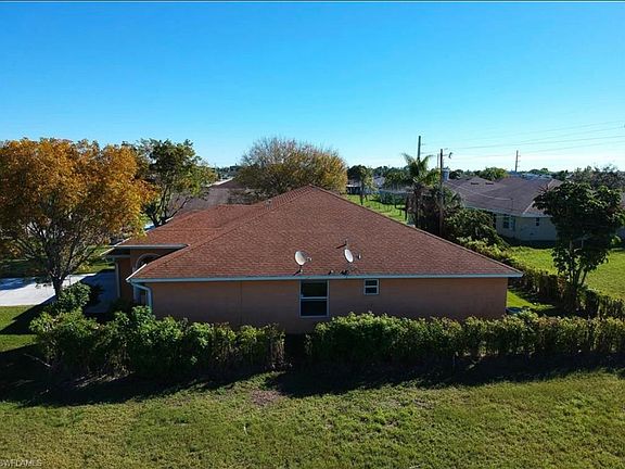 3rd image of 524 SE 7th St