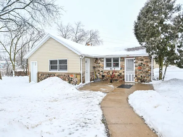 N3495 Olive ROAD, Lake Geneva, WI 53147