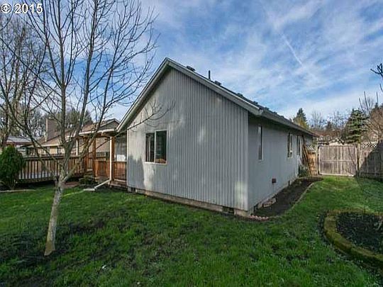 3rd image of 2608 NE Laura St