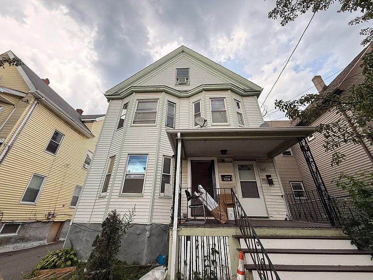 345-347 Medford St #1 — Photo 11