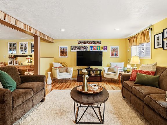 5th image of 3060 N Triphammer Rd