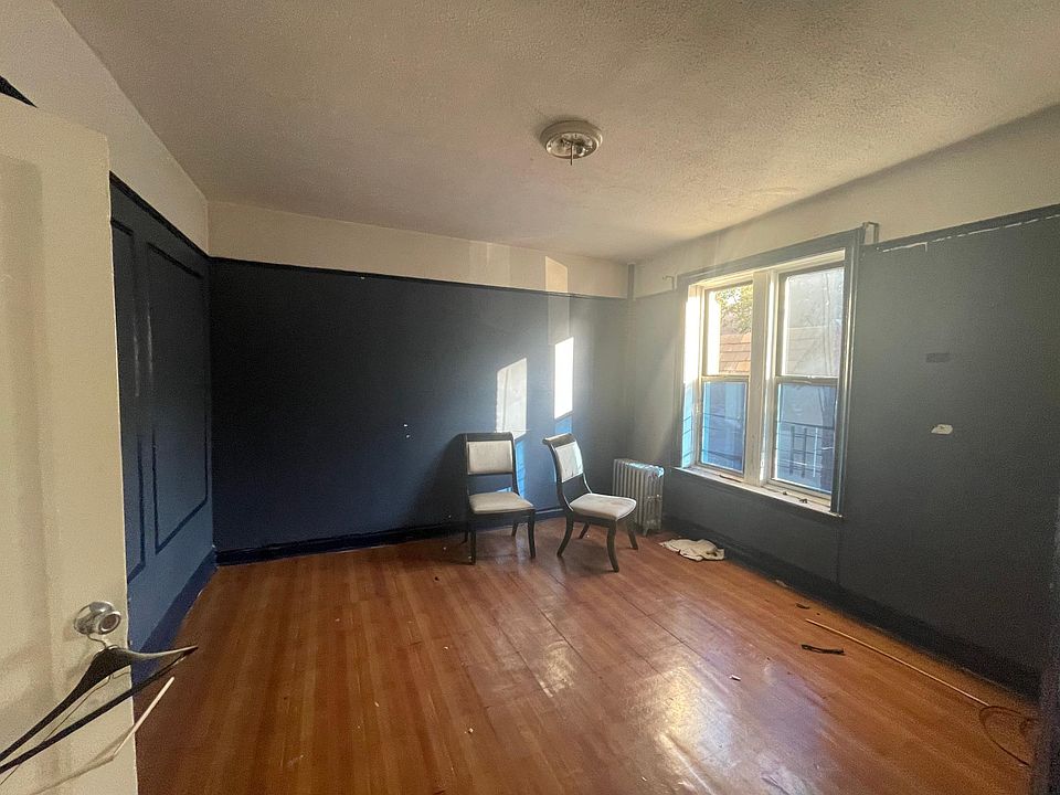 2nd image of 459 E 92nd St #9