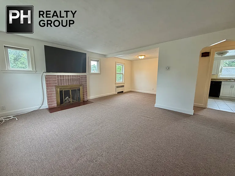 17 Hatfield Rd — Photo 8