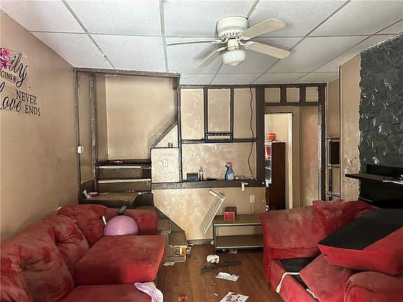 2nd image of 130 Zara St