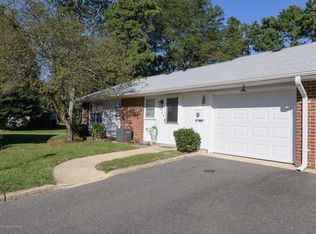 985D Aberdeen Dr #1004, Lakewood, NJ