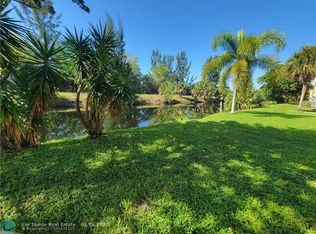 8140 SW 24th St APT 101, North Lauderdale, FL 33068