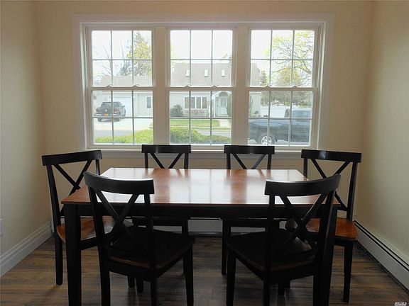 4th image of 95 Knoll Ln