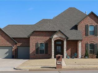 9920 Eastblake Lndg, Yukon, OK 73099