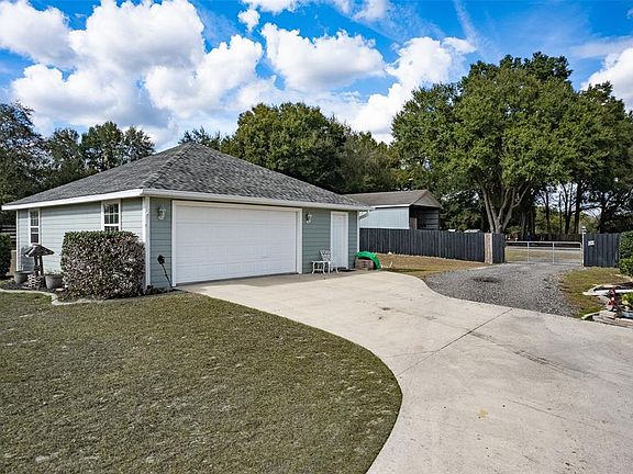 4th image of 2563 SE 156th Place Rd