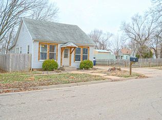 219 W Cave Springs Ave, El Dorado, KS 67042