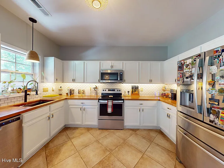 345 Shepherd Trl — Photo 11