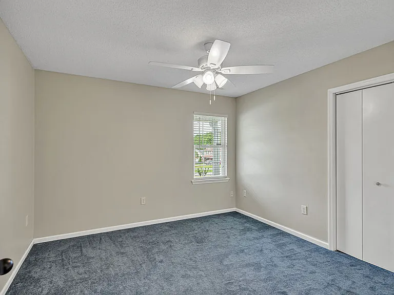 201 Ross Ct — Photo 19