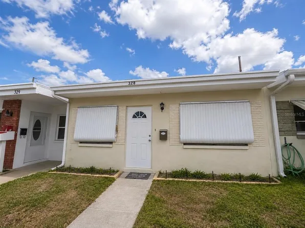250 Rosery Rd NW APT 328, Largo, FL 33770
