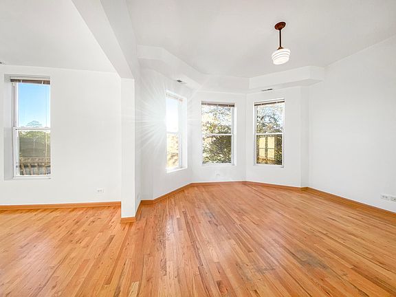 3rd image of 2143 N Humboldt Blvd #3