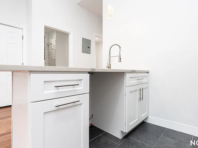 1869 Greene Ave #1F — Photo 17