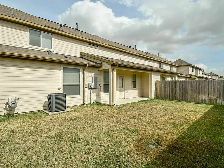 12322 Dona Ln — Photo 7