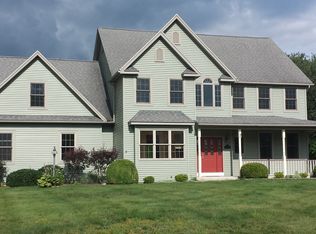 19 Holly Cir, Easthampton, MA 01027