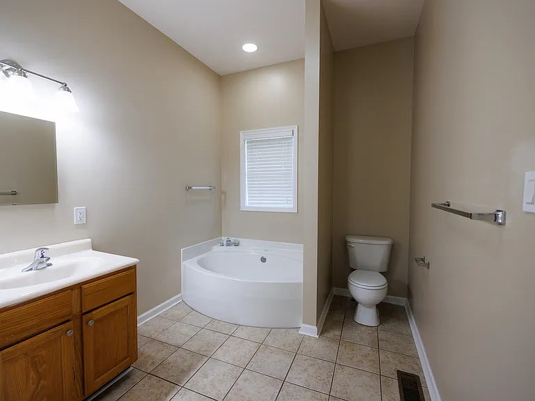 74 Macel Dr — Photo 10