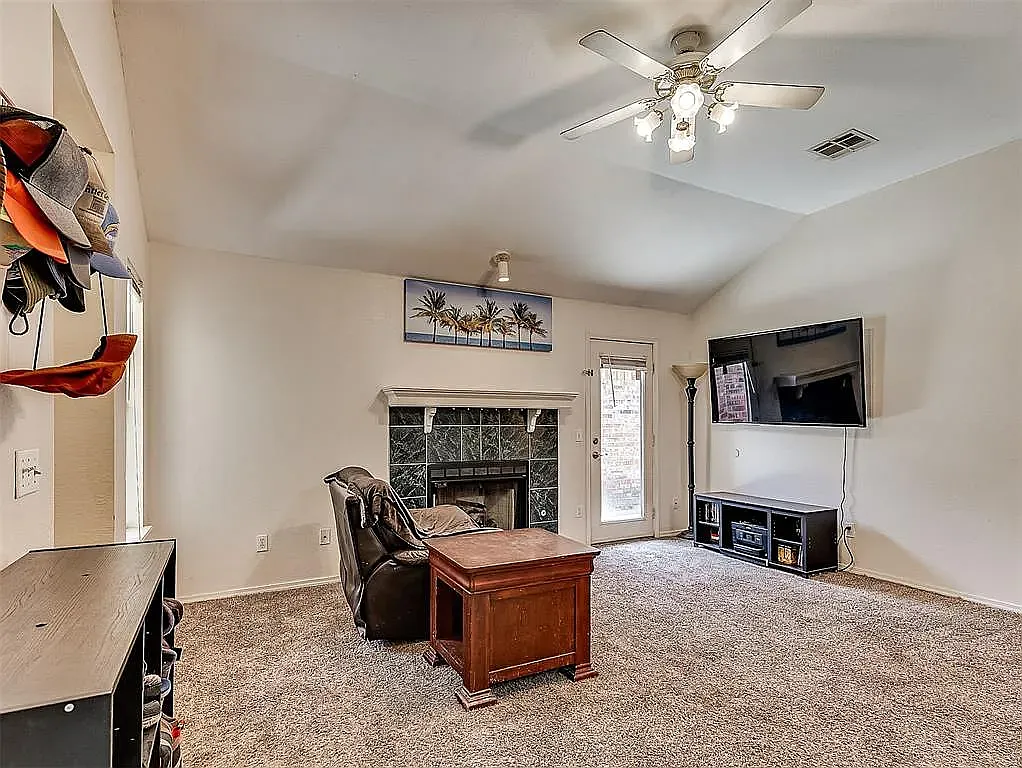 1325 White Oak Rd — Photo 4