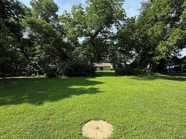 210 E Parkway Dr #A-D — Photo 12