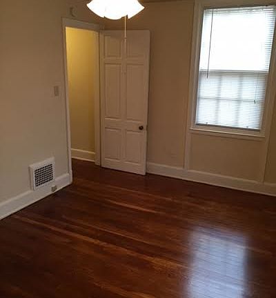4th image of 6711 Murray Ave