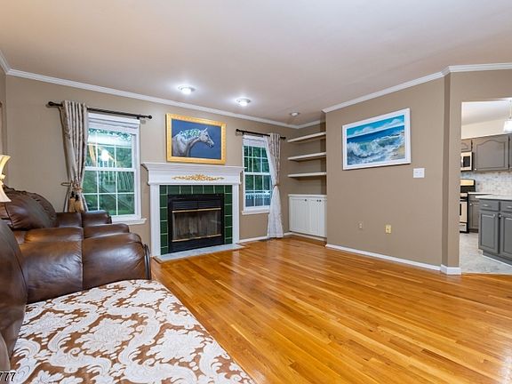 3rd image of 103 Porter Way East